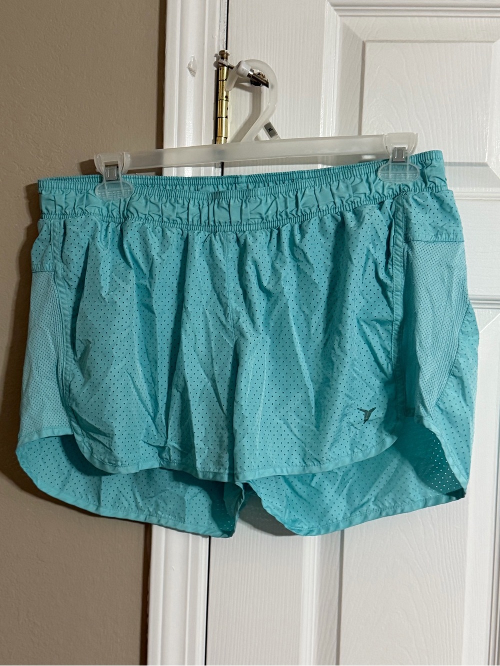 Old Navy Aqua Women's Athletic Shorts